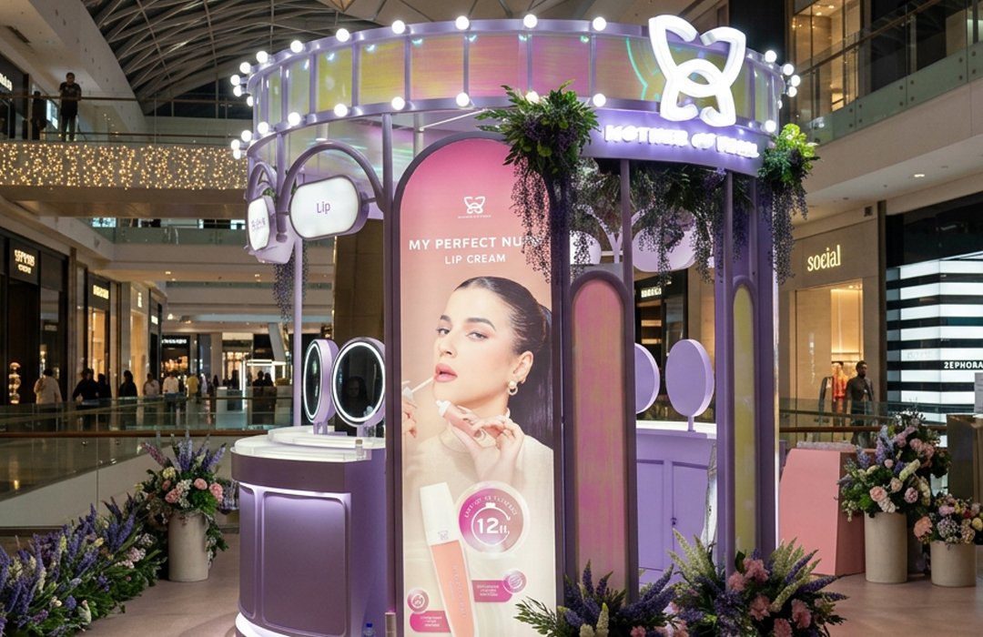 Cosmetics Brand Retail Pod